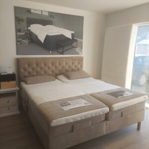 Karma Lux Elevationsseng 180x200 cm. Wave Sandfarvet Betræk m/60 mm. Latex Topmadras og Sengeben