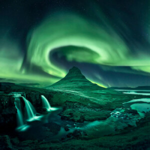 Nordlys - Metaltryk 100x100 cm. Mads Iversen