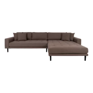 Lido Lounge Sofa, højrevendt i brun med fire puder og sorte træben, HN1055